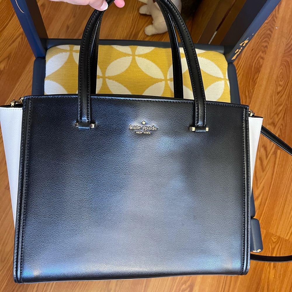 Black & White Kate Spade Large Bag - Picture 2 of 4